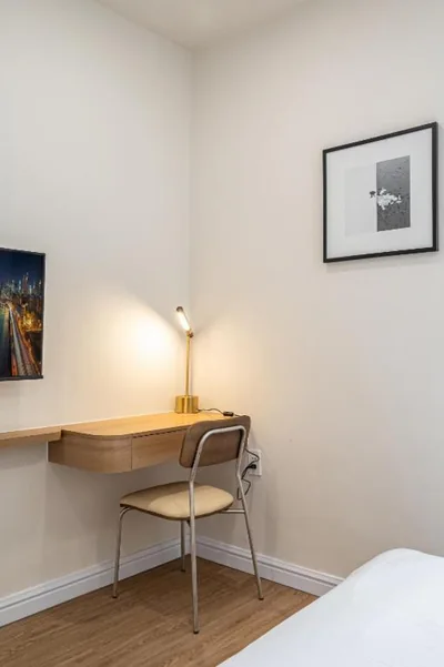 Standaard King-kamer — Home by CR Concept in Center City